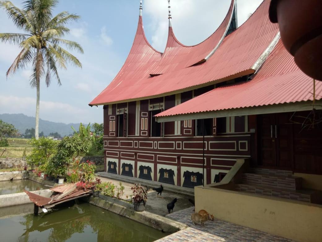 Rumah Gadang Tokama, Simarasok Baso Exterior photo